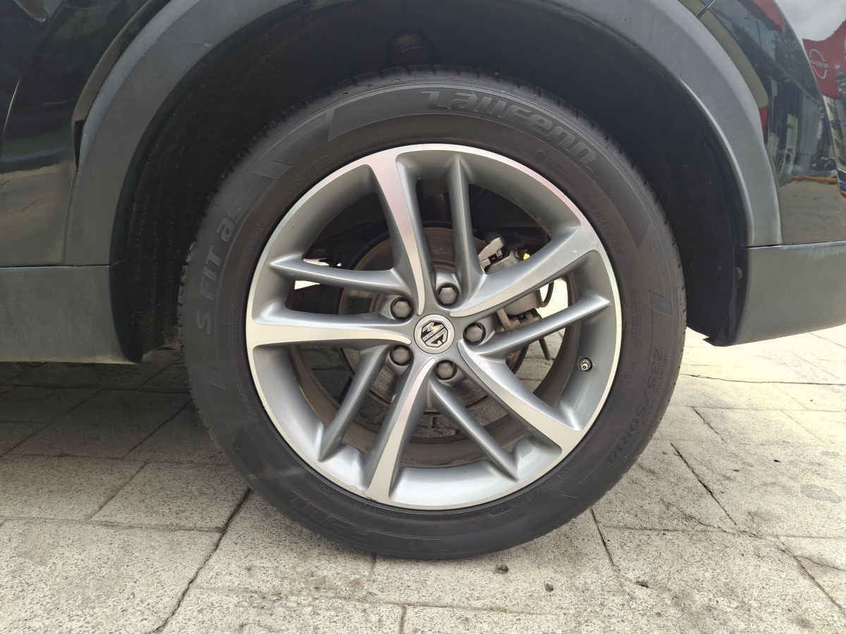 2023 MG HS 5p Excite L4/1.5/T Aut