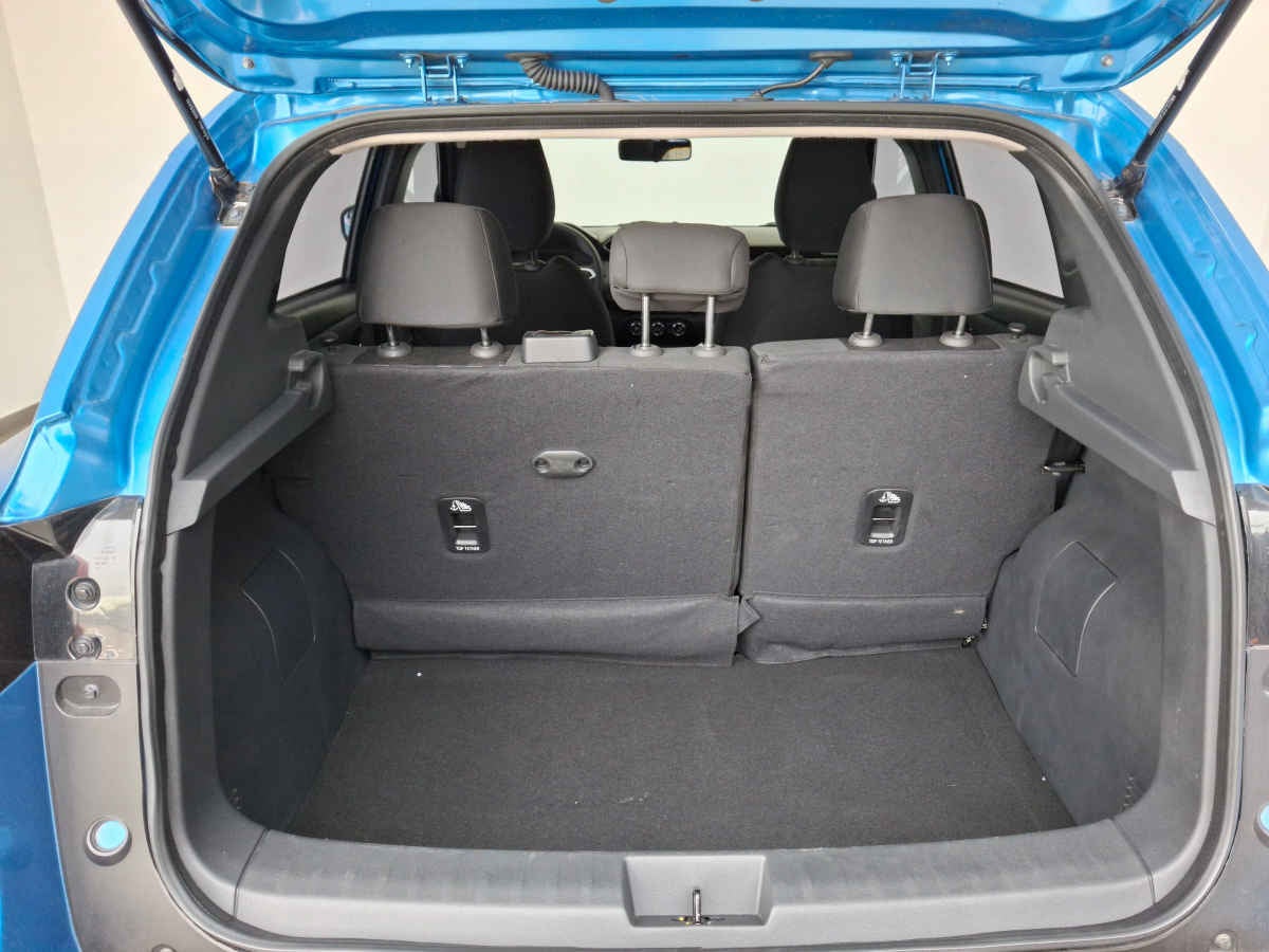 2025 Nissan Magnite 5p Advance L3/1.0/T Aut