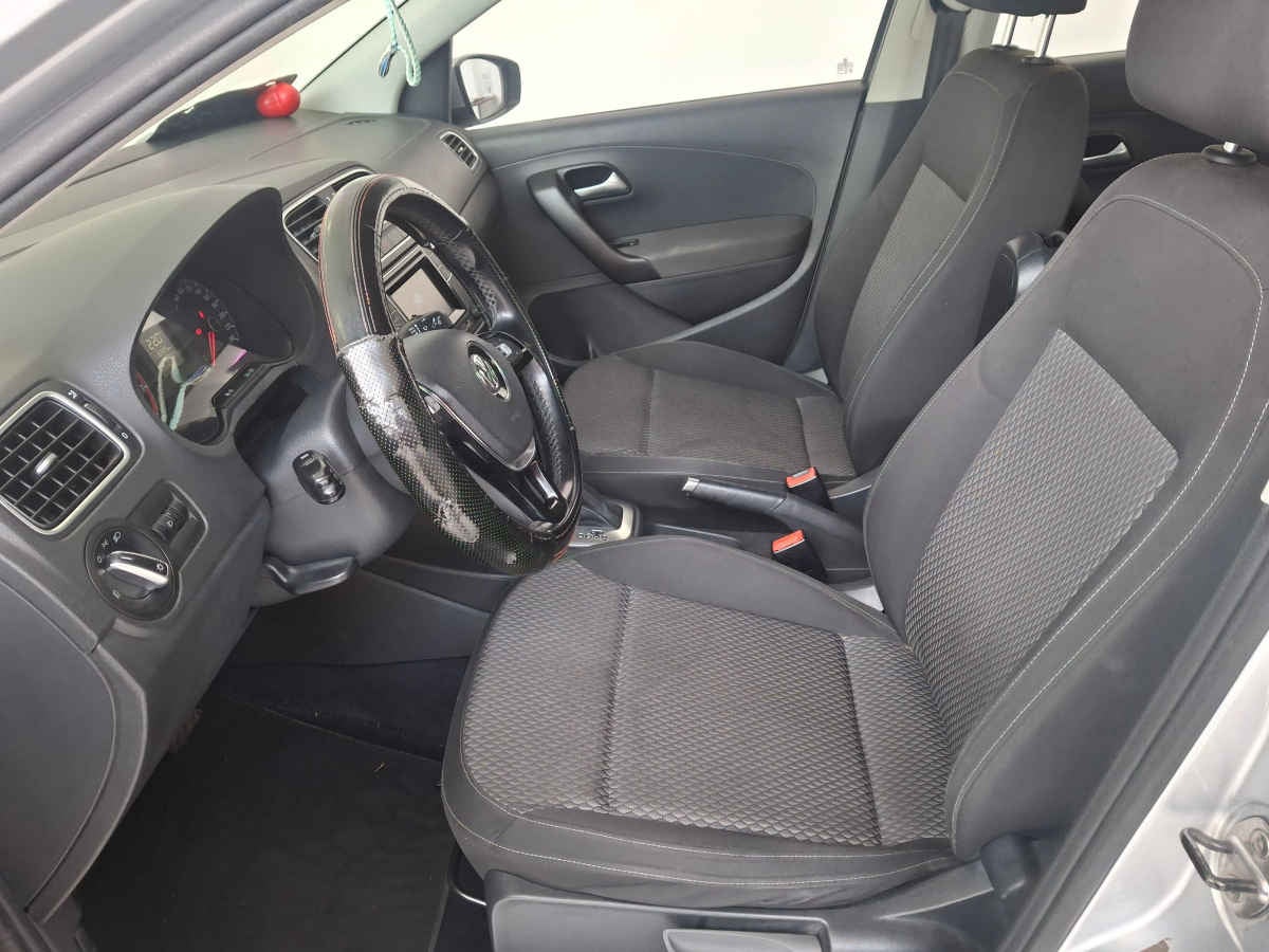 2017 Volkswagen Vento 4p Highline L4/1.6 Aut