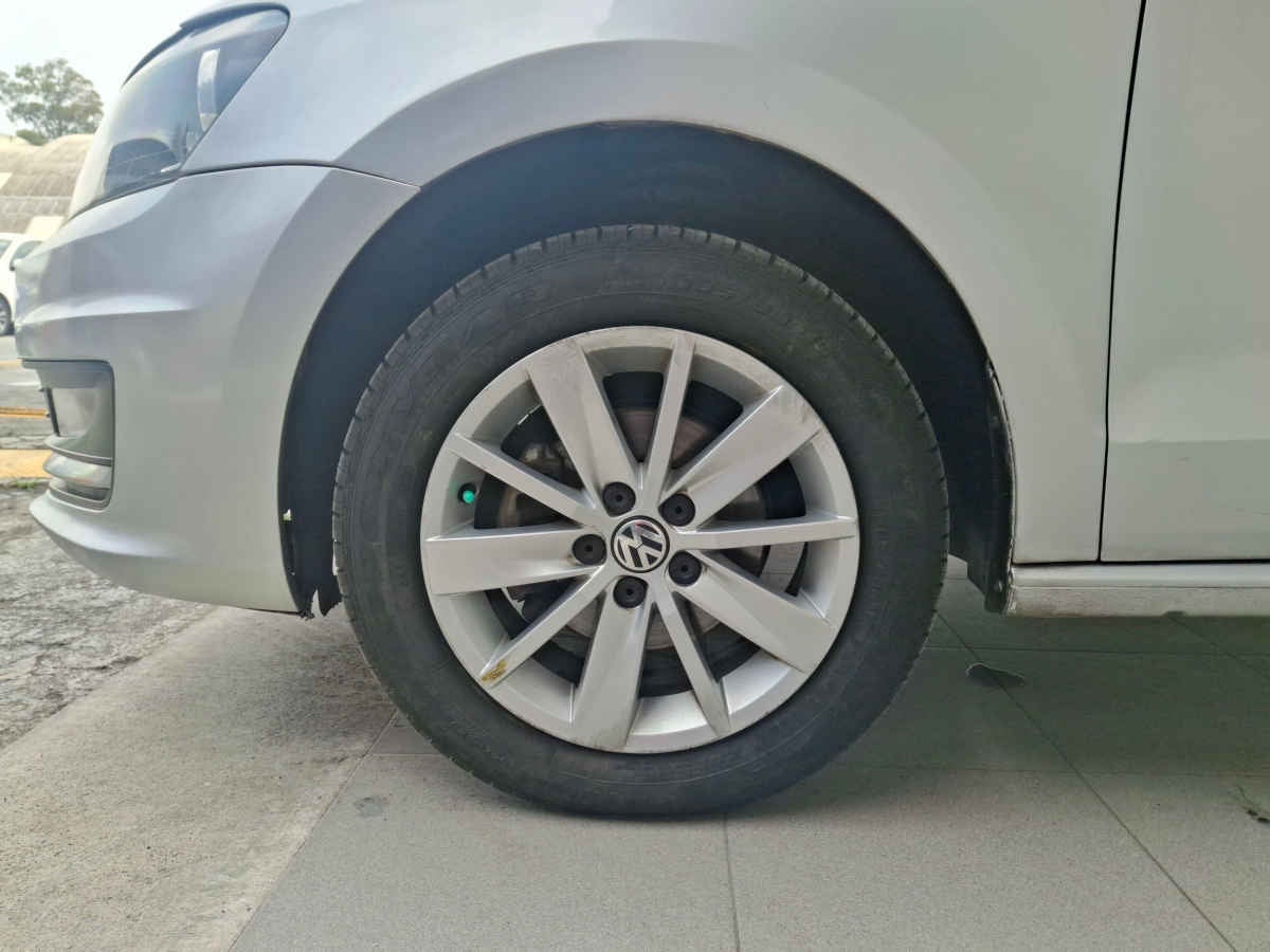 2017 Volkswagen Vento 4p Highline L4/1.6 Aut