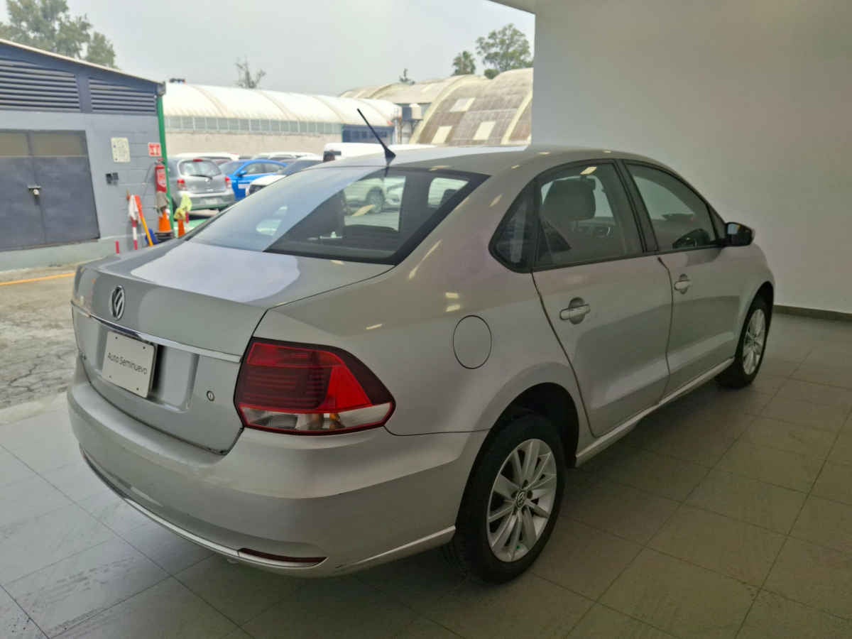 2017 Volkswagen Vento 4p Highline L4/1.6 Aut