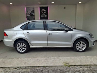 2017 Volkswagen Vento 4p Highline L4/1.6 Aut