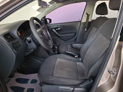 2018 Volkswagen Vento 4p Comfortline L4/1.6 Man