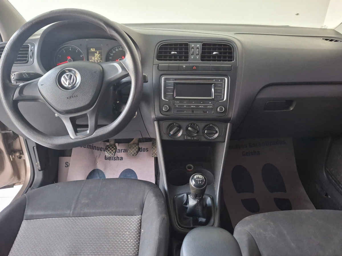 2018 Volkswagen Vento 4p Comfortline L4/1.6 Man