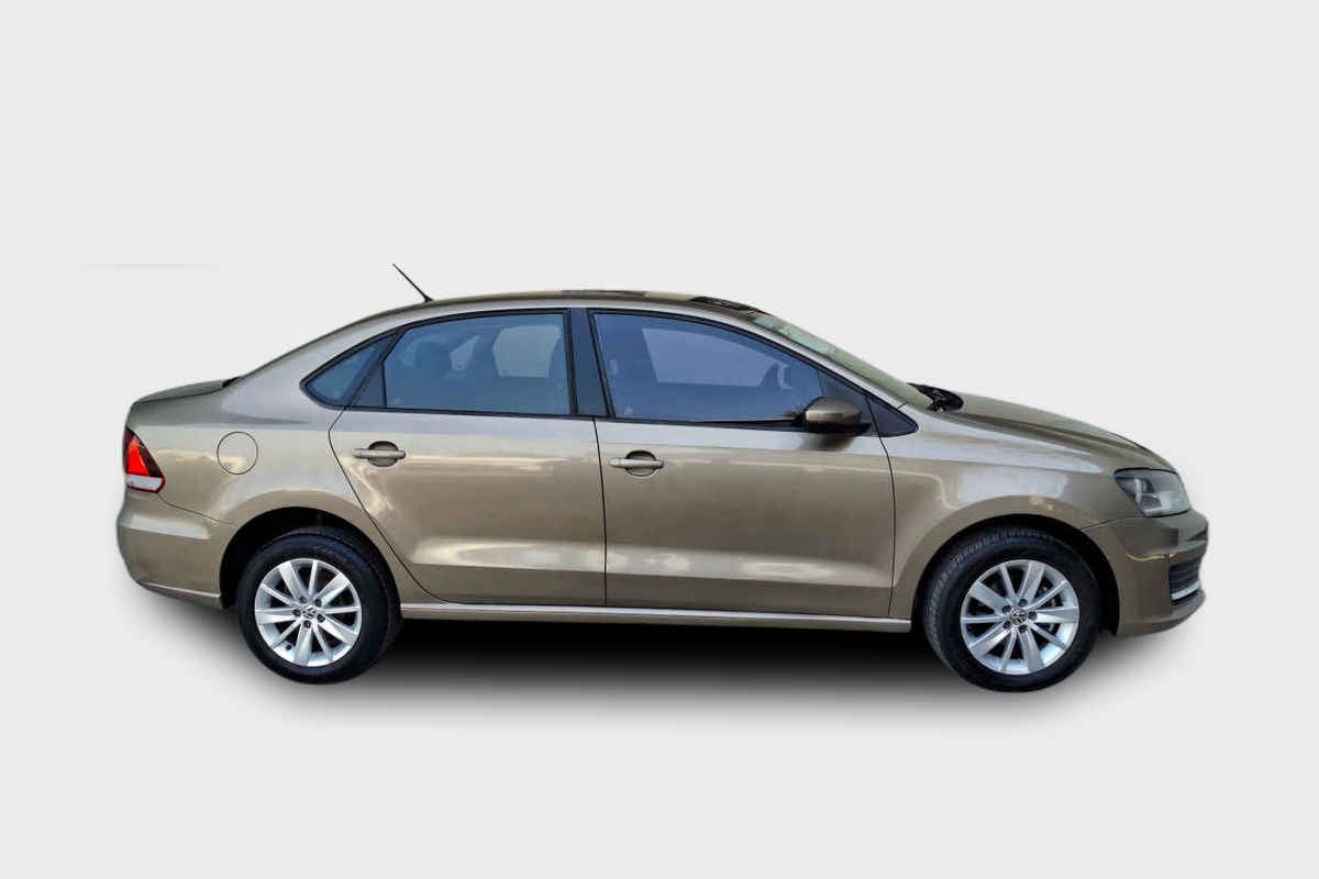 2018 Volkswagen Vento 4p Comfortline L4/1.6 Man
