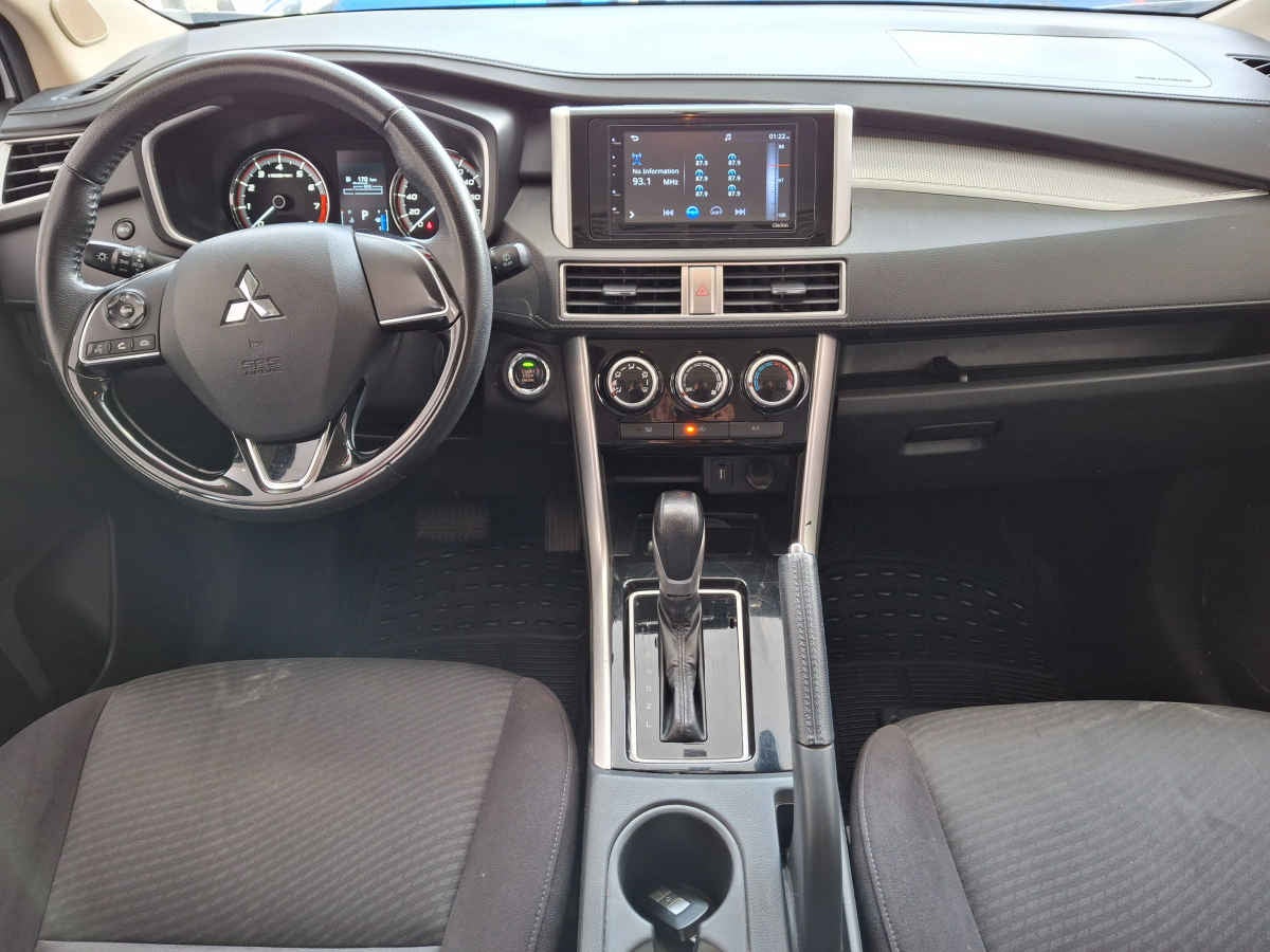 2023 Mitsubishi Xpander 5p GLS L4/1.5 Aut