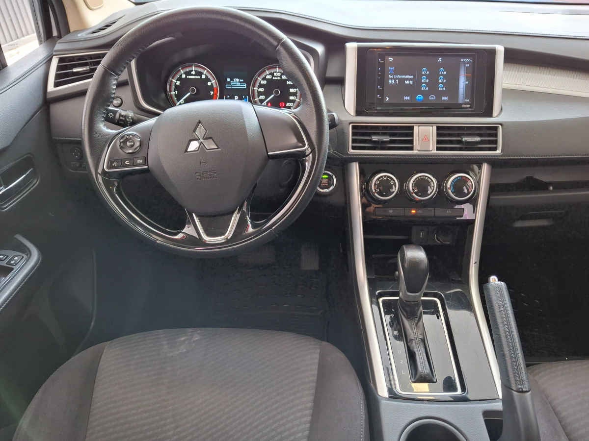 2023 Mitsubishi Xpander 5p GLS L4/1.5 Aut