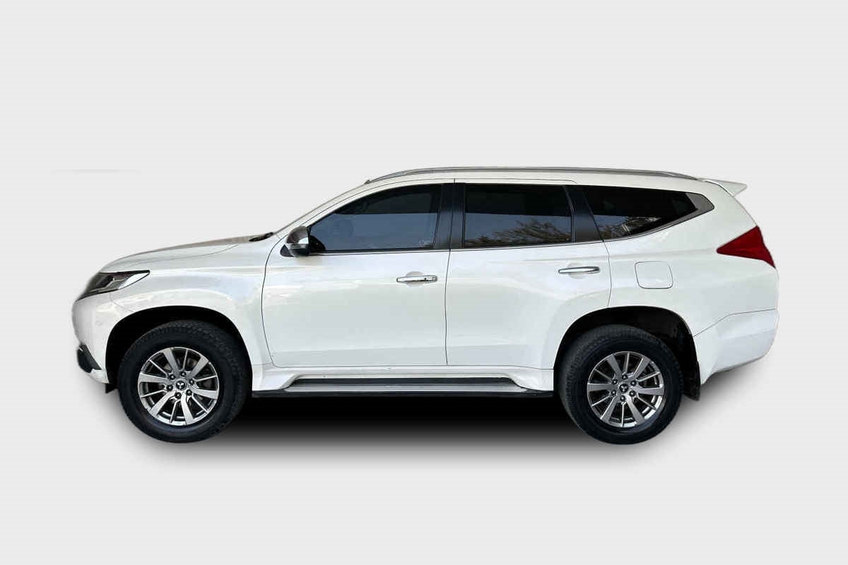 2019 Mitsubishi Montero 5p Sport Advance V6/3.0 Aut