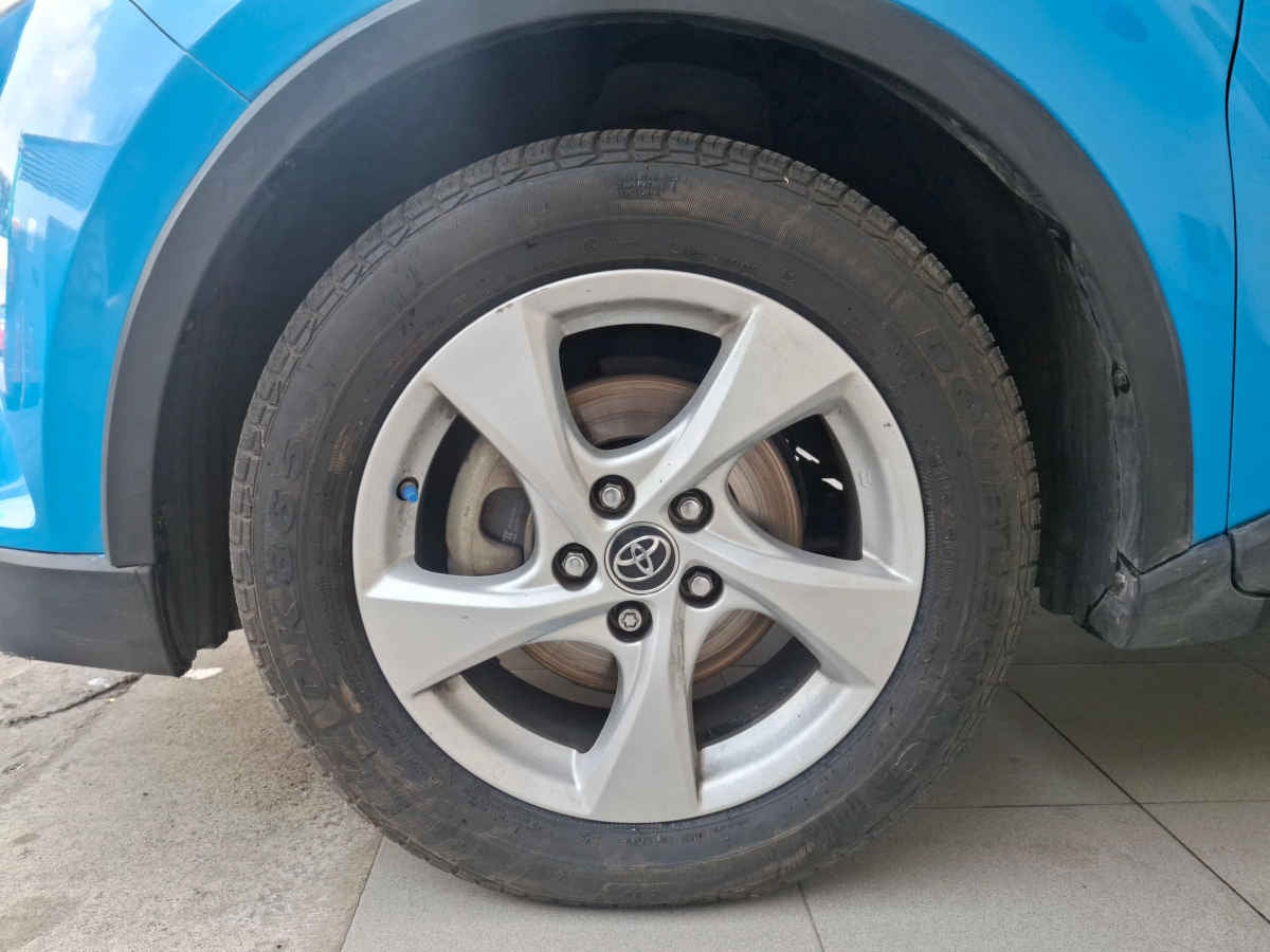 2019 Toyota C-HR 4p CVT L4/2.0 Aut