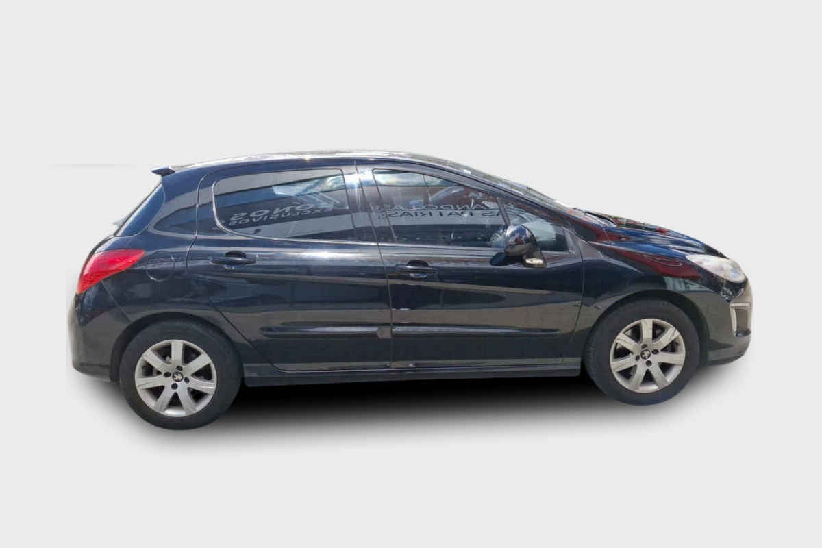 2013 Peugeot 308 5p L4 1.6 aut