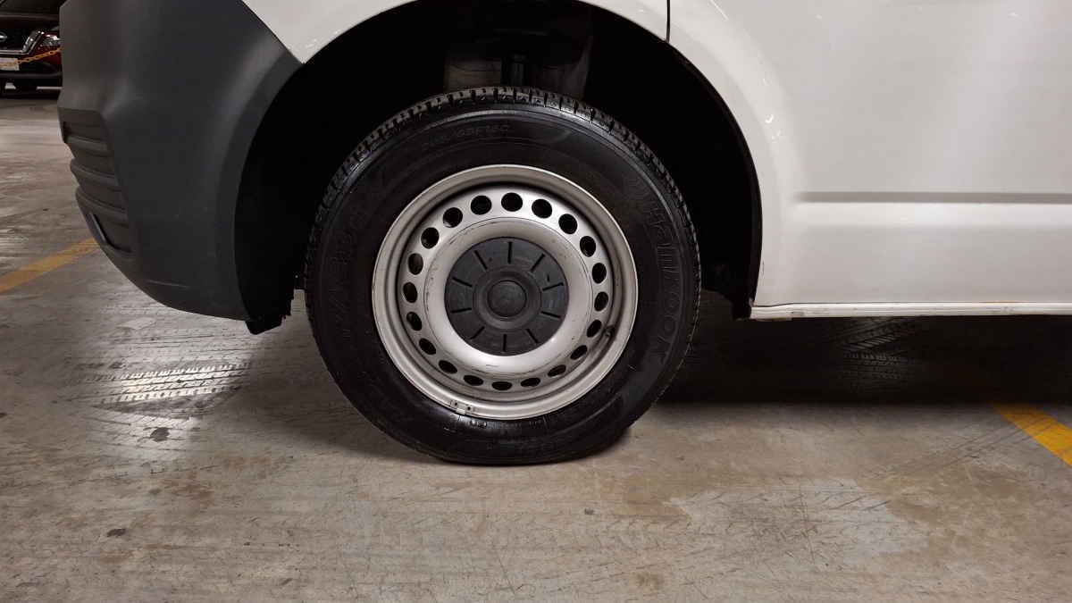 2022 Volkswagen Transporter 5p Cargo L4/2.0/TDI Man A/A C/Amortiguación