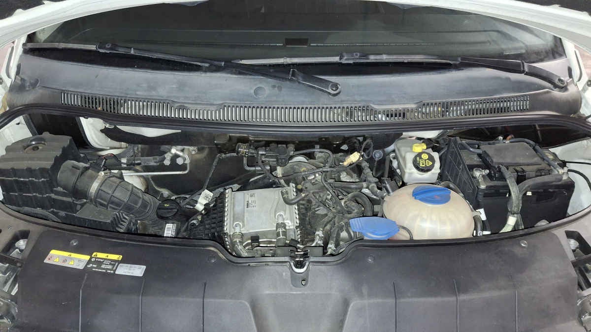 2022 Volkswagen Transporter 5p Cargo L4/2.0/TDI Man A/A C/Amortiguación